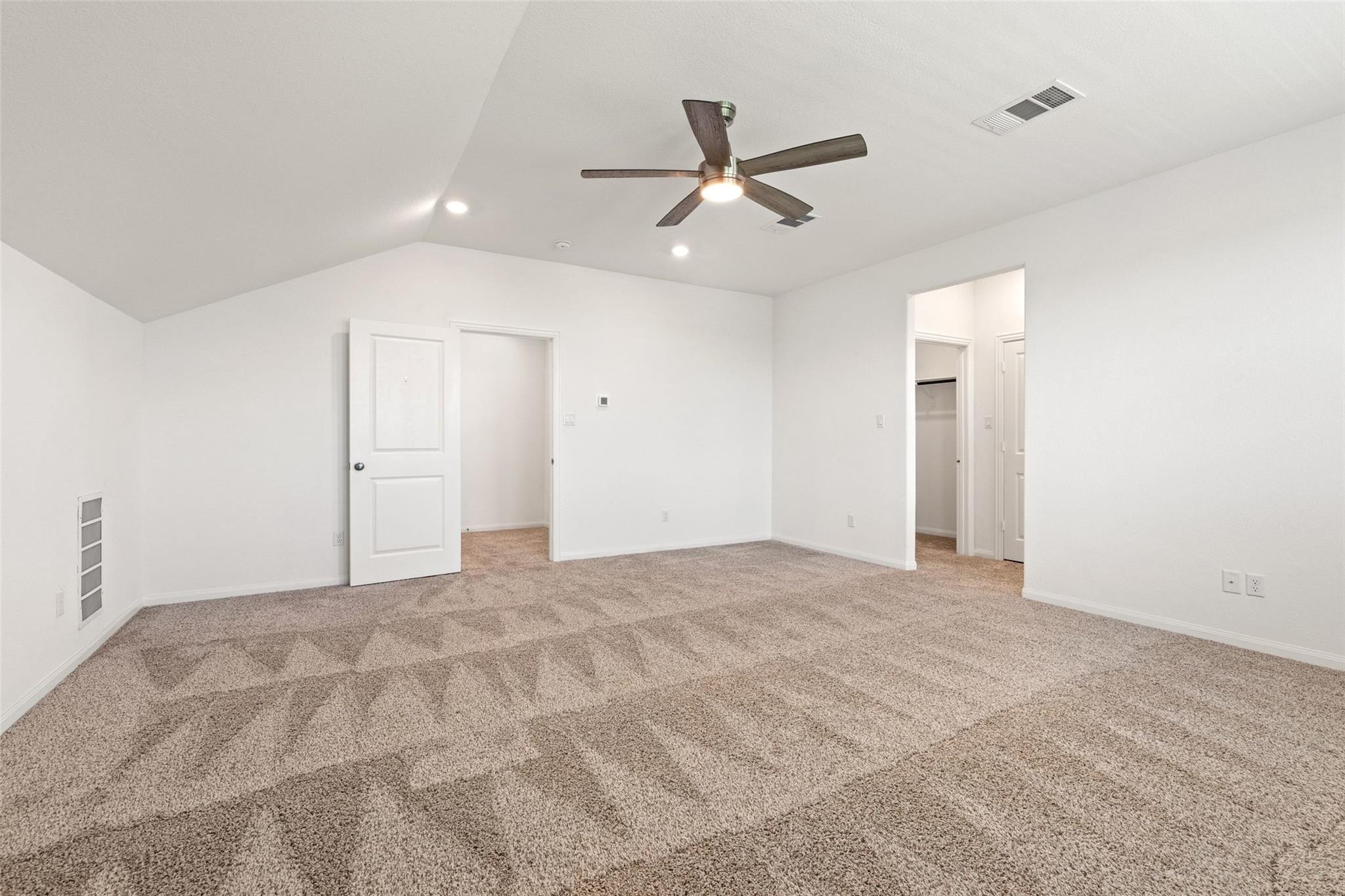 505 Sixpence Ln Property Photo 23
