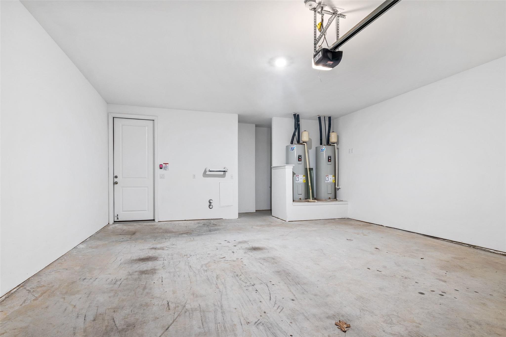 505 Sixpence Ln Property Photo 25
