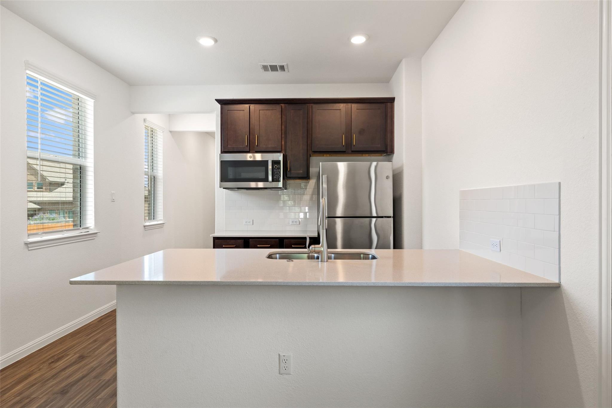 505 Sixpence Ln Property Photo 29