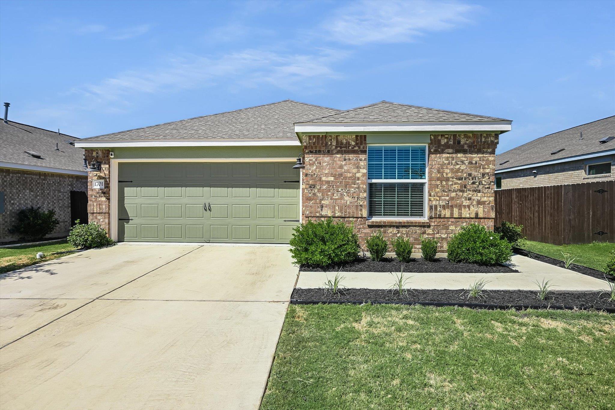 1701 Chapel Ranch Rd Property Photo 2