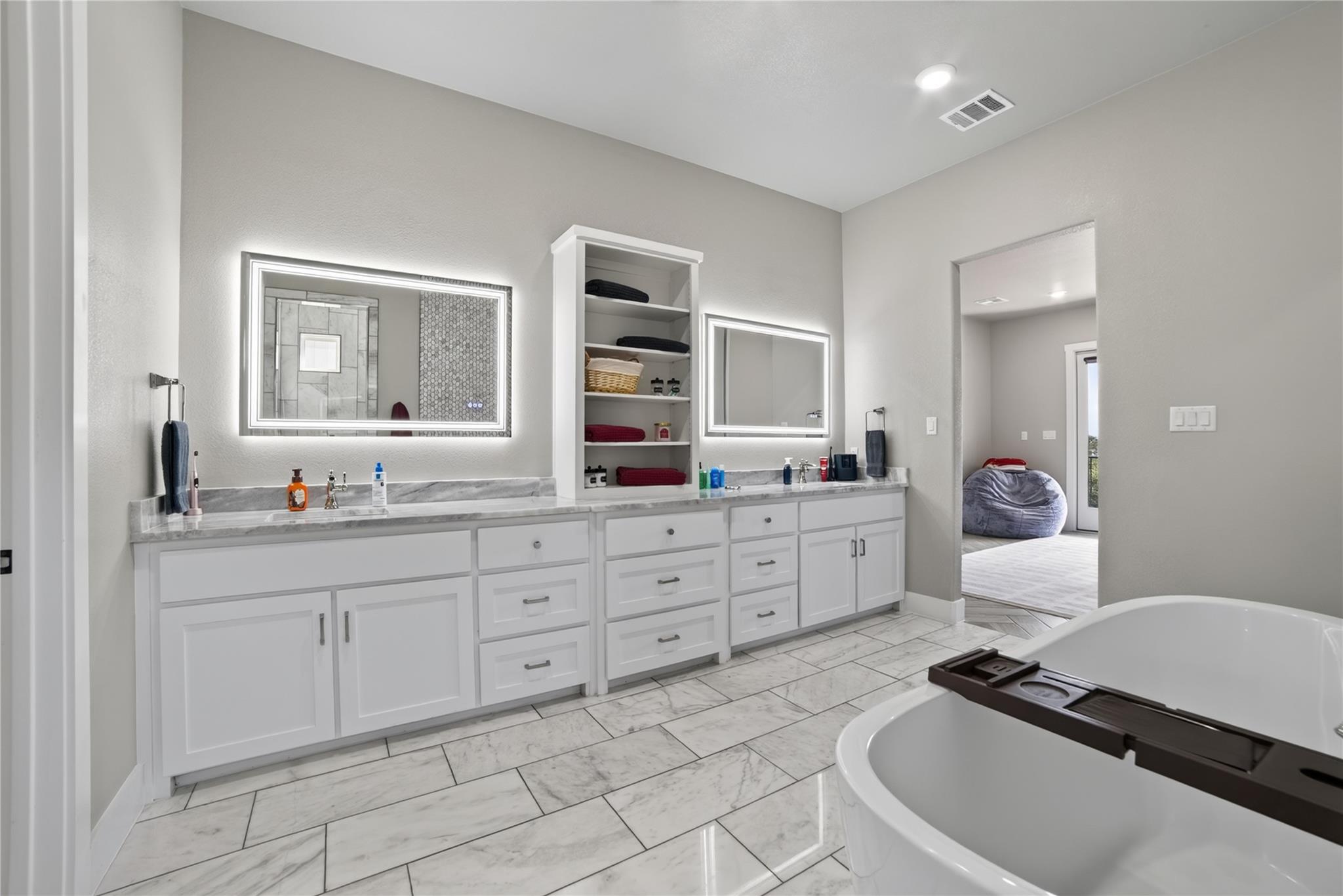 1079 Mescalero Trl Property Photo 23