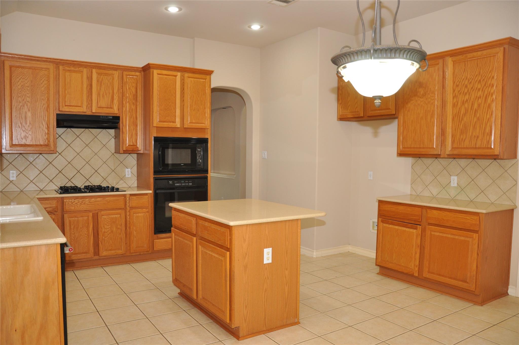 16616 Dalmahoy Dr Property Photo 5