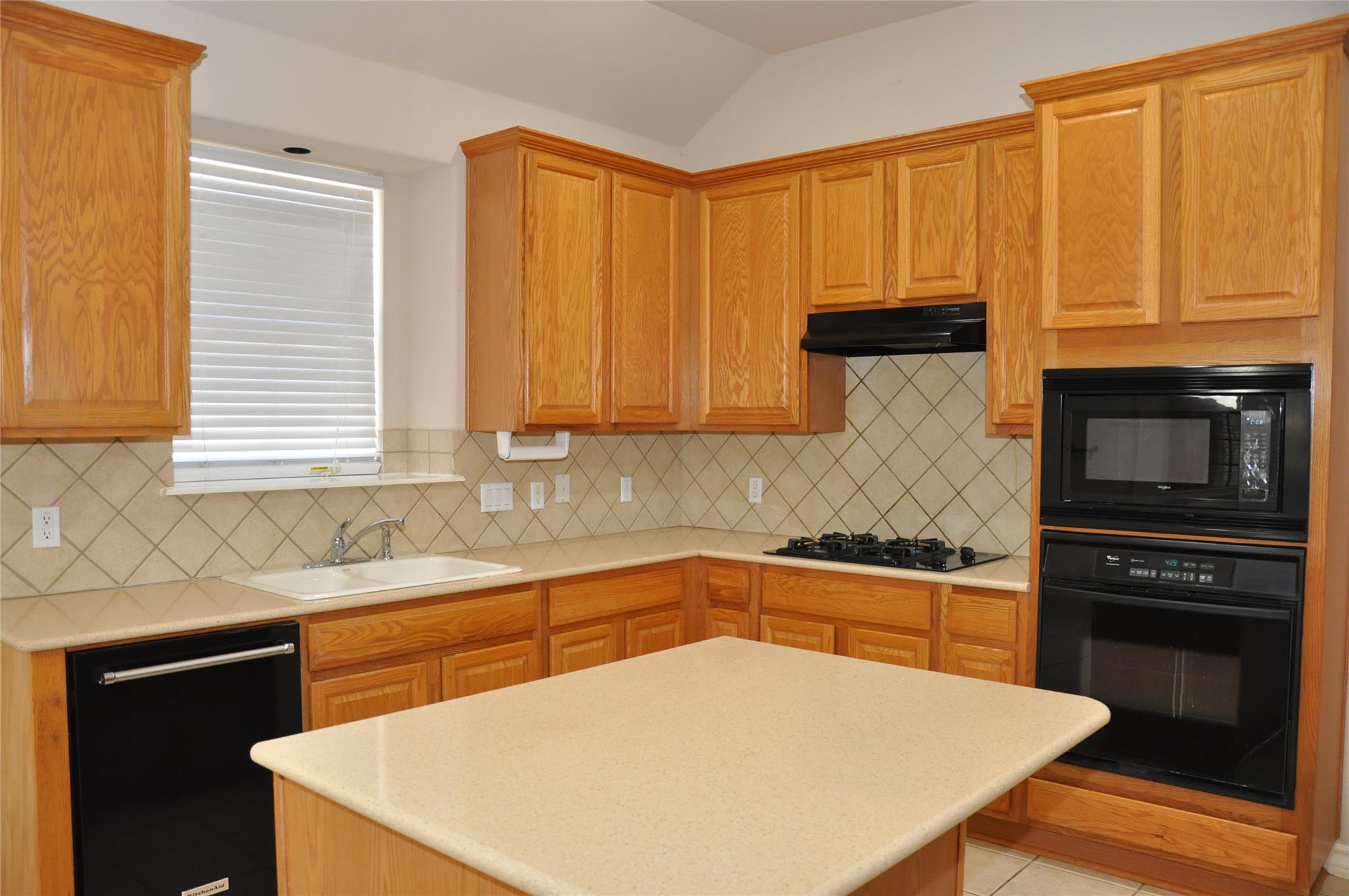 16616 Dalmahoy Dr Property Photo 6