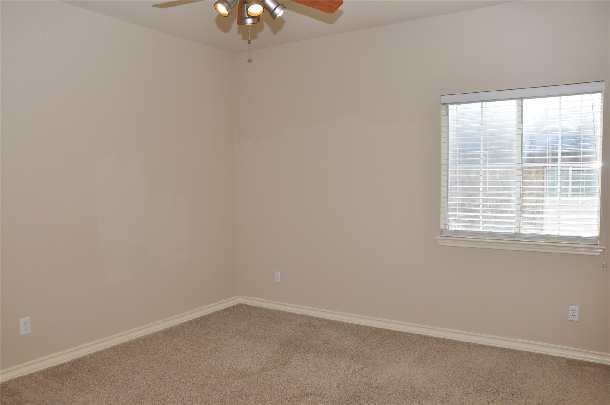 16616 Dalmahoy Dr Property Photo 20