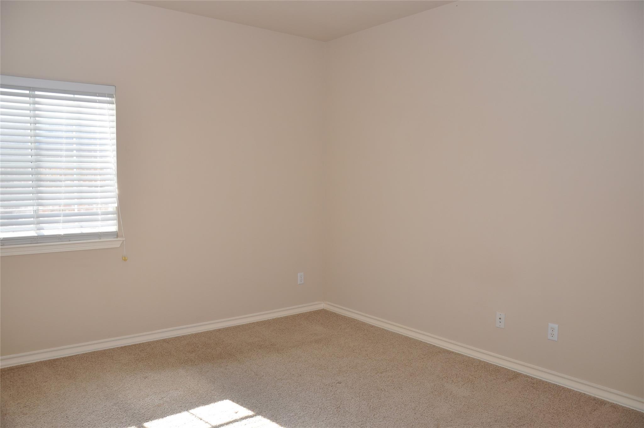 16616 Dalmahoy Dr Property Photo 21