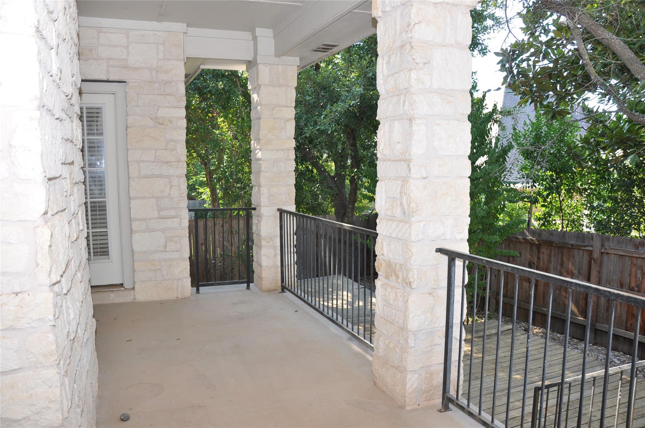 16616 Dalmahoy Dr Property Photo 27