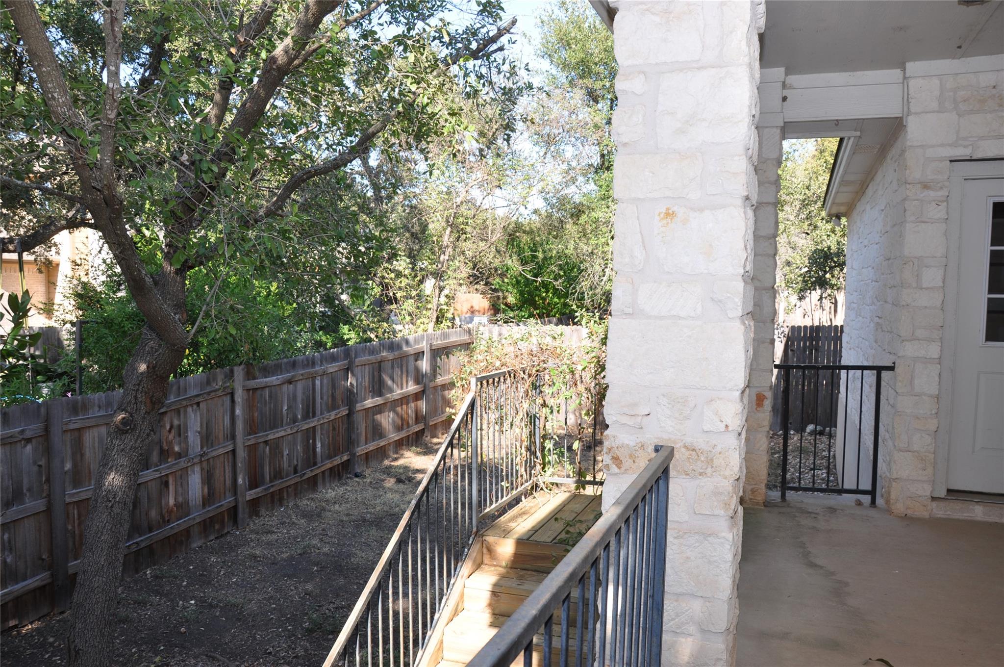 16616 Dalmahoy Dr Property Photo 28