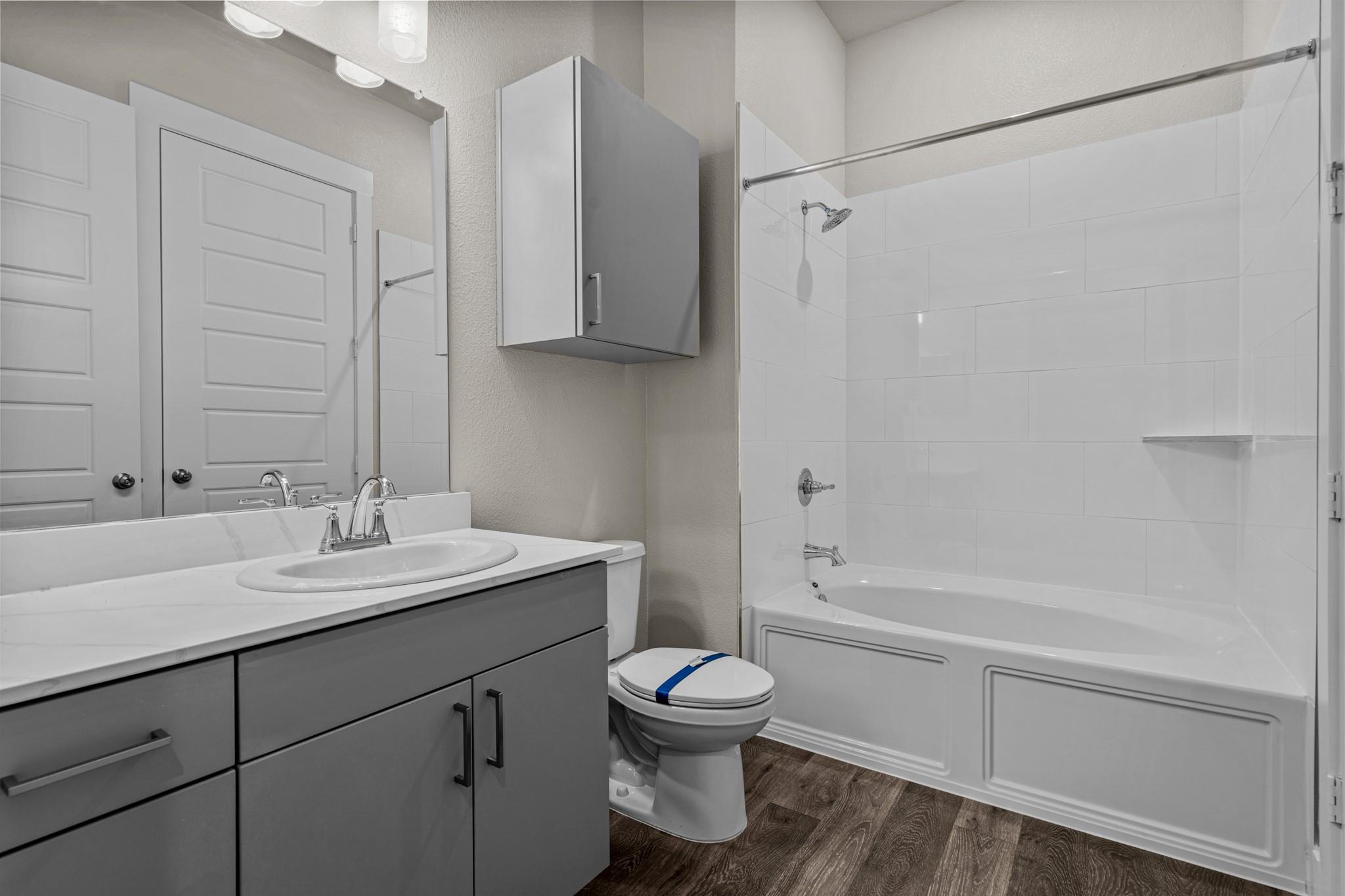 865 Limmer Loop #403 Property Photo 10