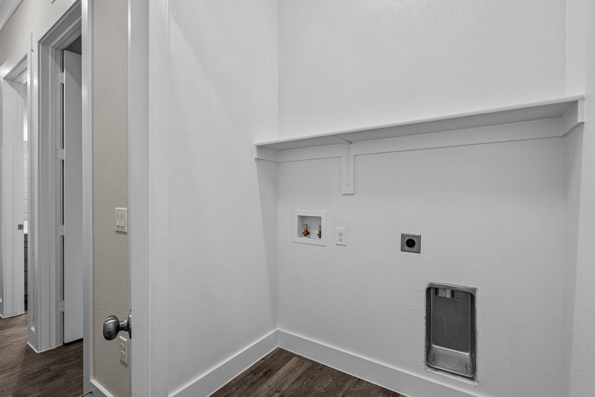 865 Limmer Loop #403 Property Photo 11