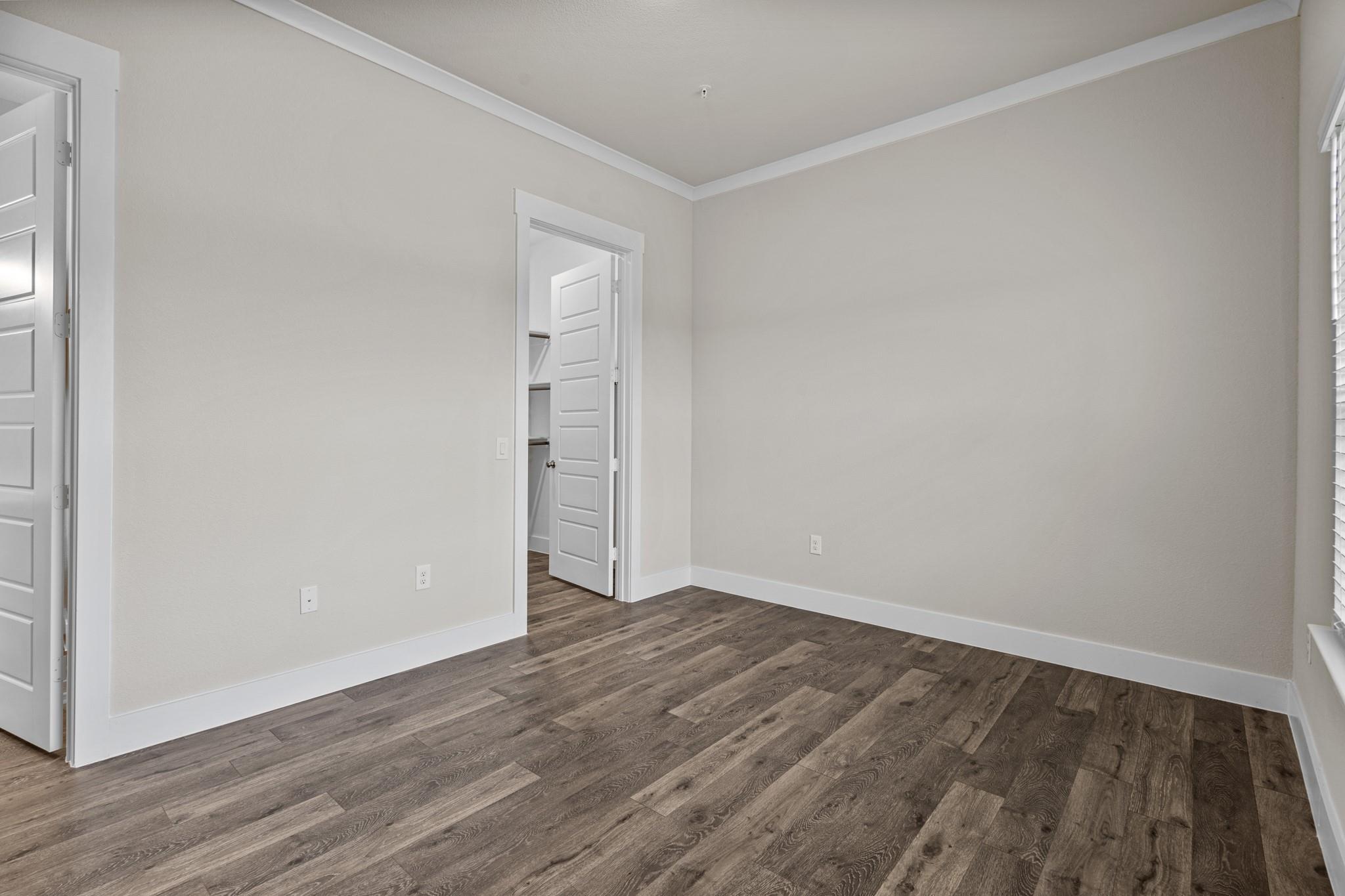 865 Limmer Loop #403 Property Photo 13