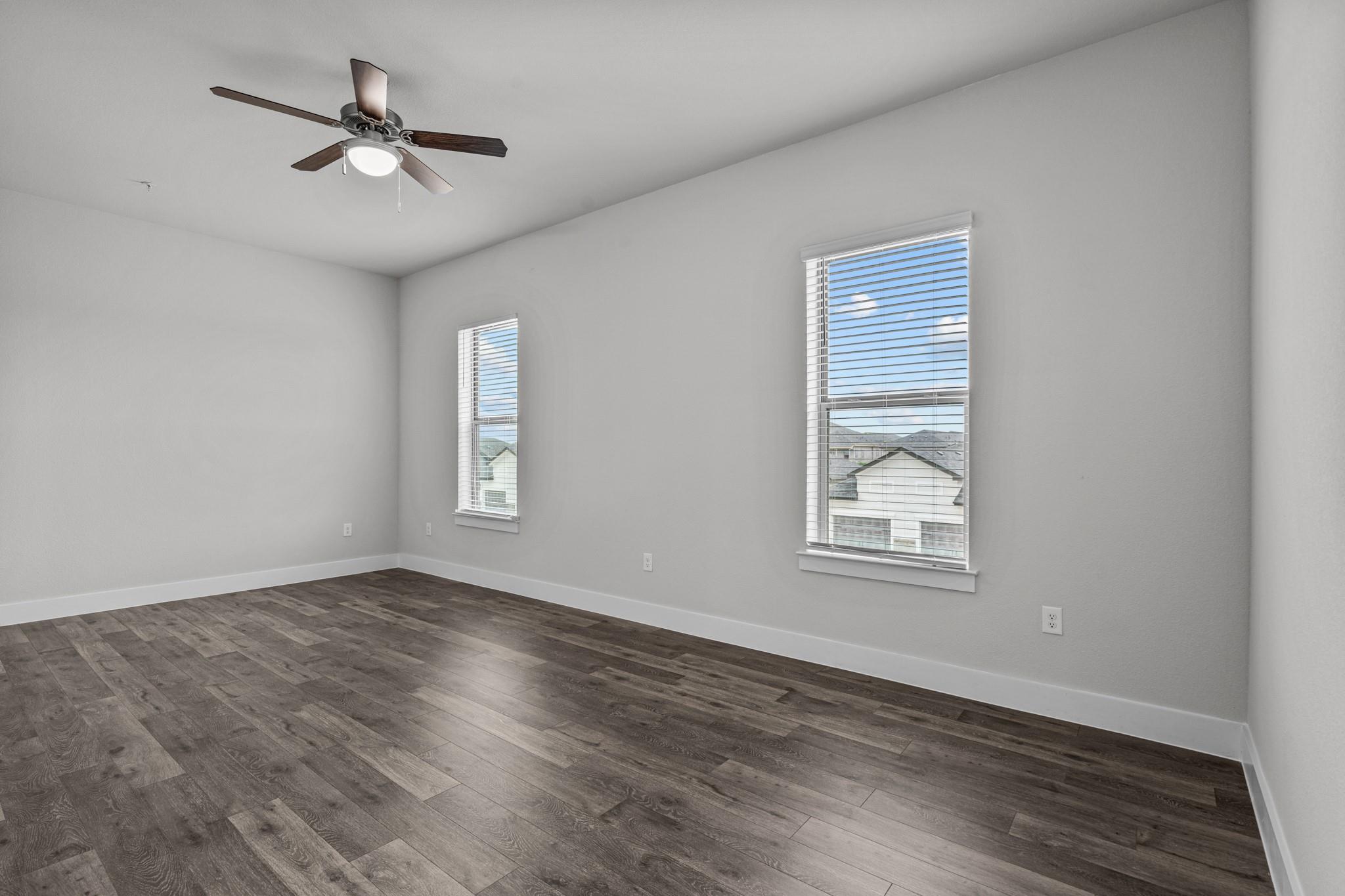 865 Limmer Loop #403 Property Photo 24
