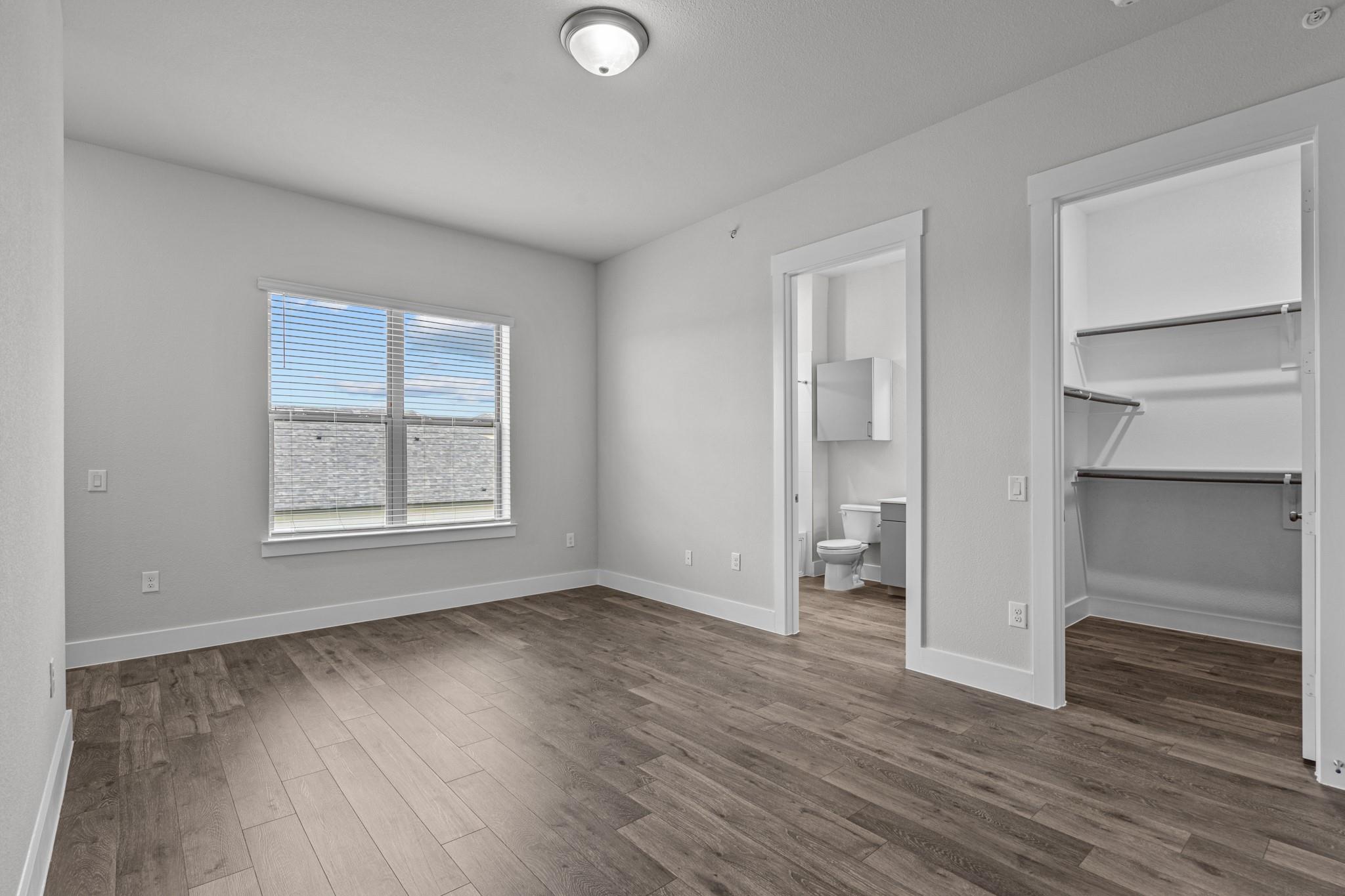 865 Limmer Loop #403 Property Photo 30