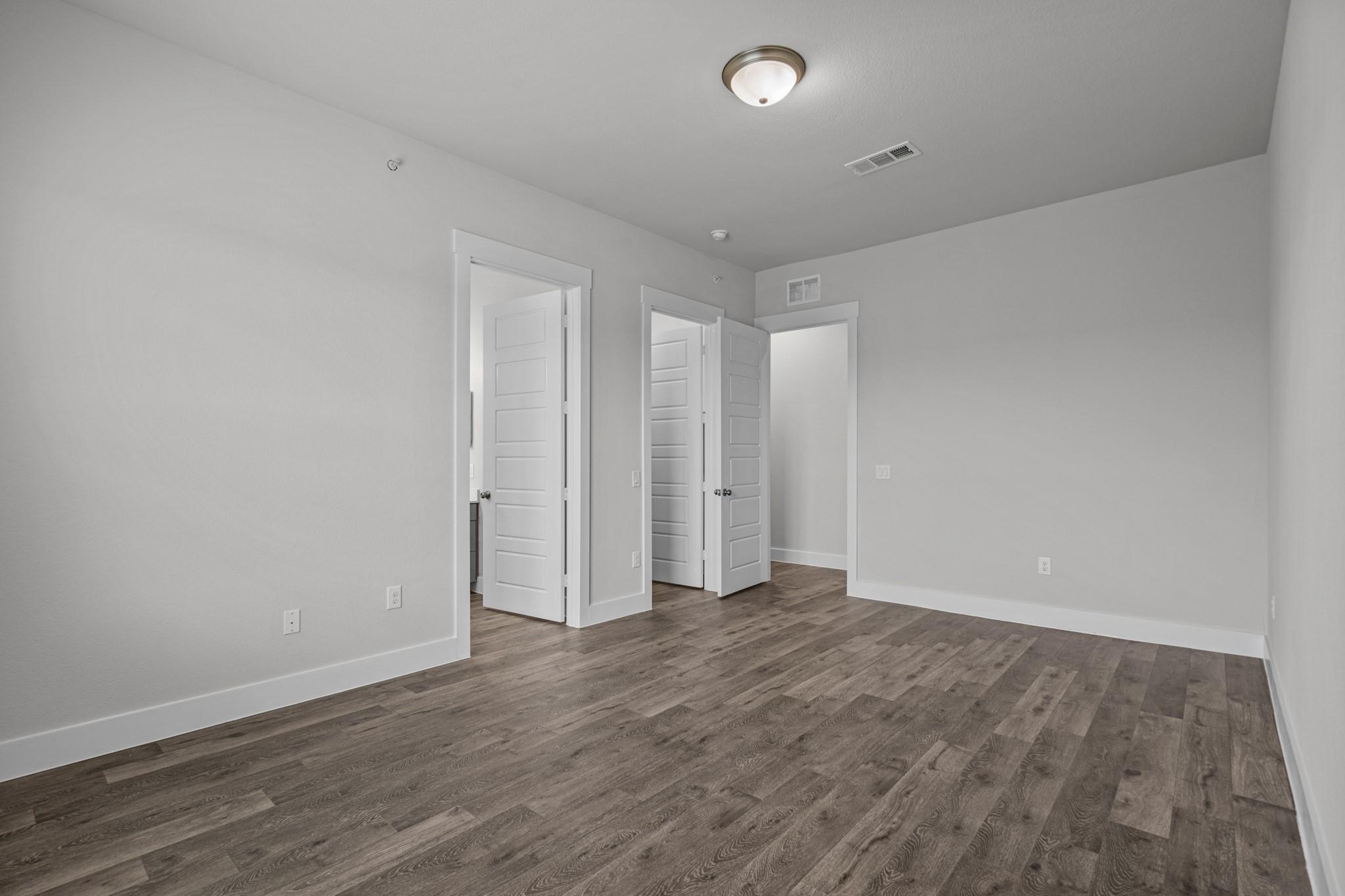 865 Limmer Loop #403 Property Photo 31