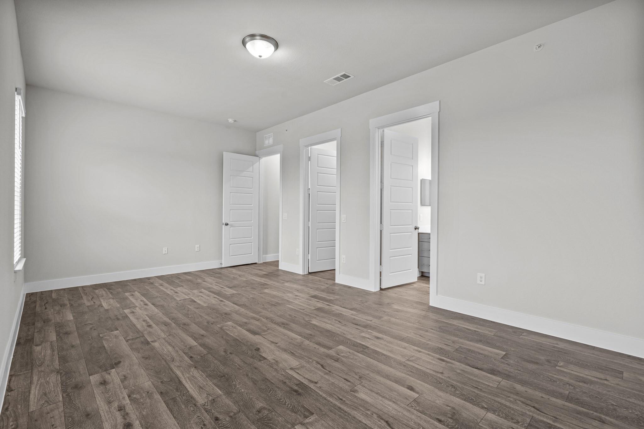 865 Limmer Loop #403 Property Photo 37