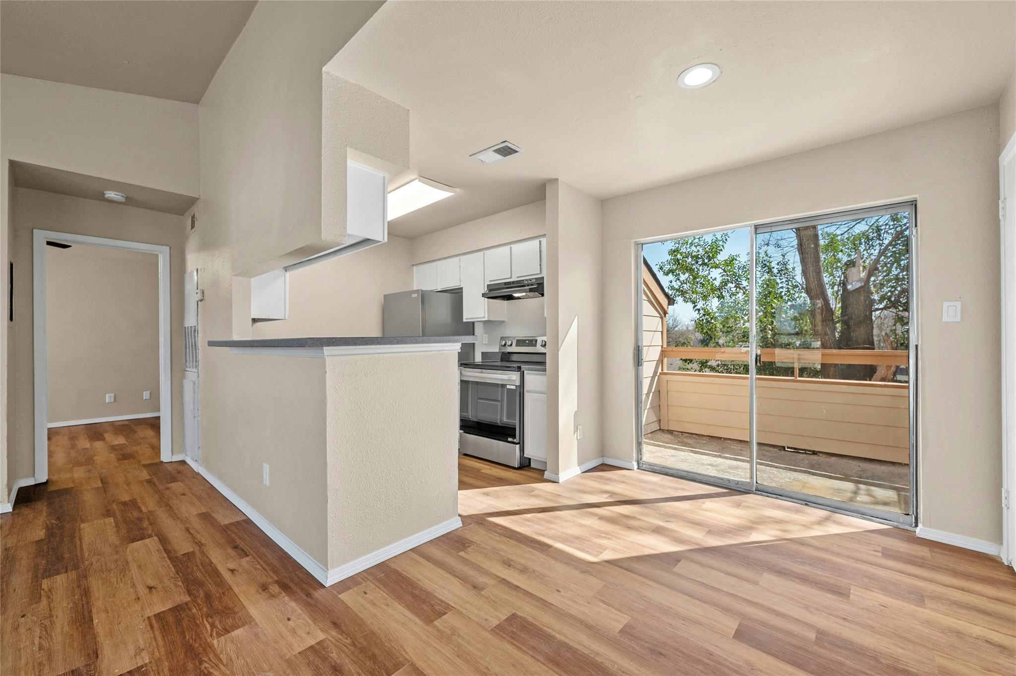 7111 E Highway 290 None E Property Photo 7