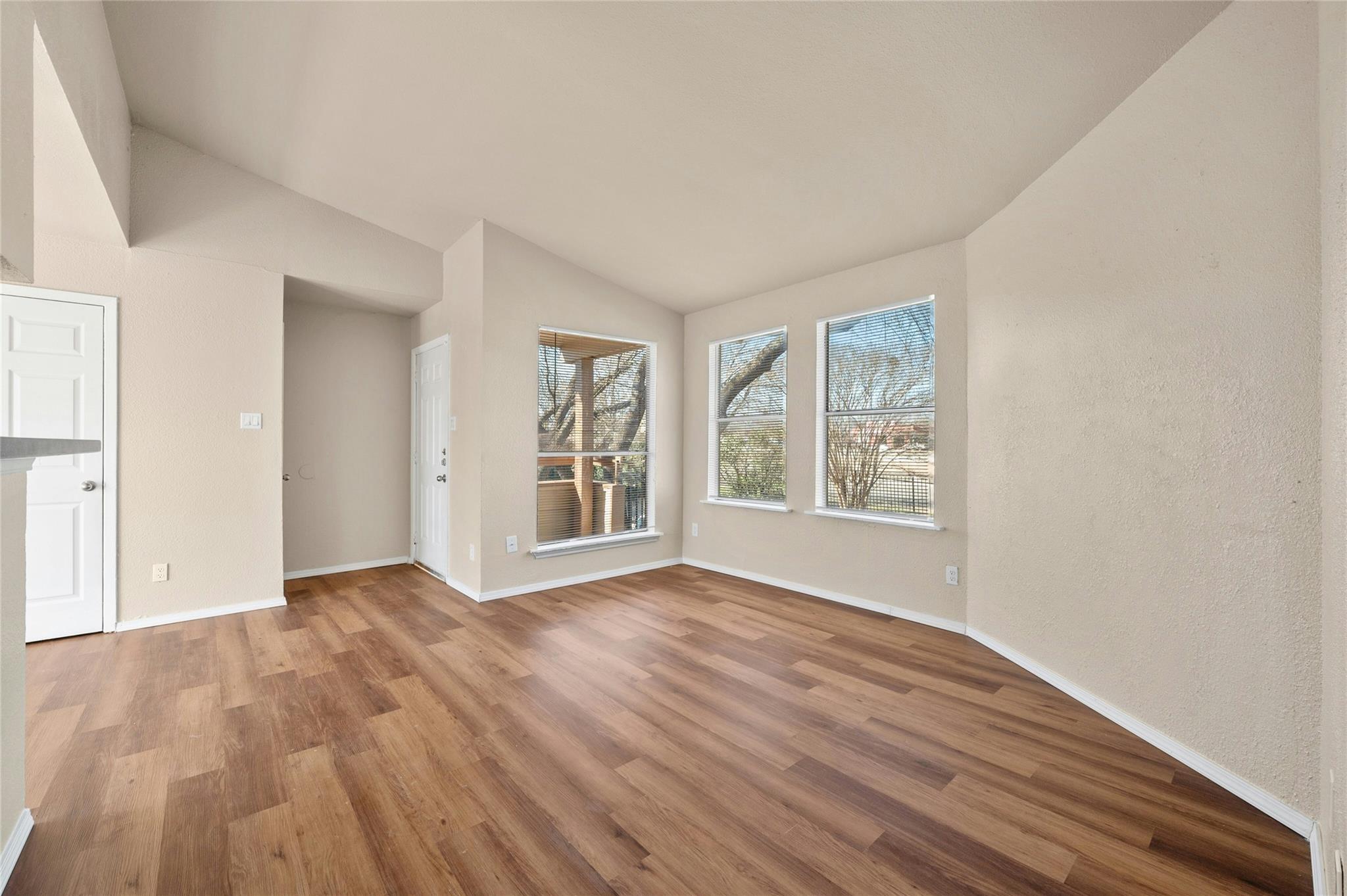 7111 E Highway 290 None E Property Photo 9