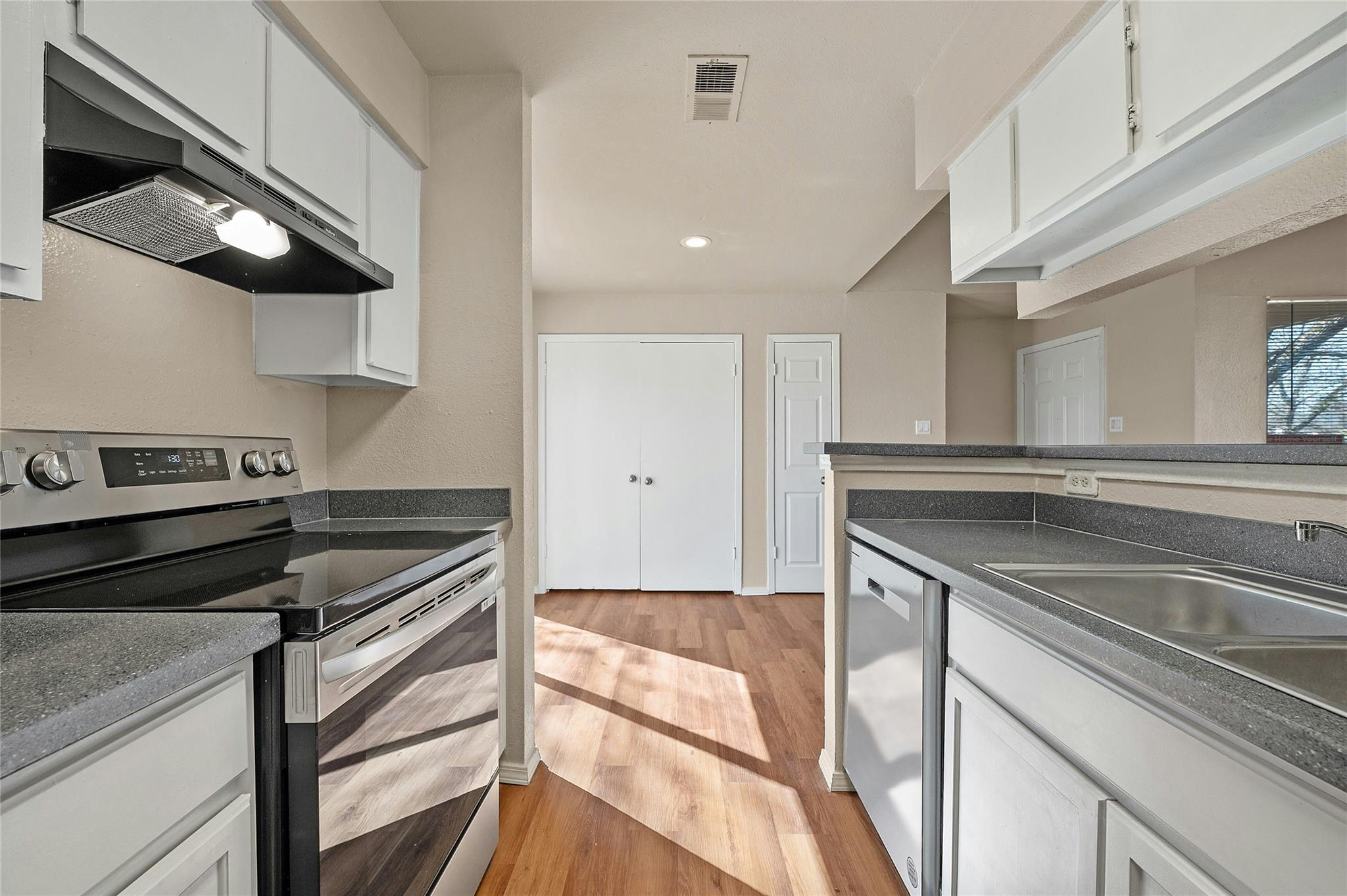 7111 E Highway 290 None E Property Photo 12