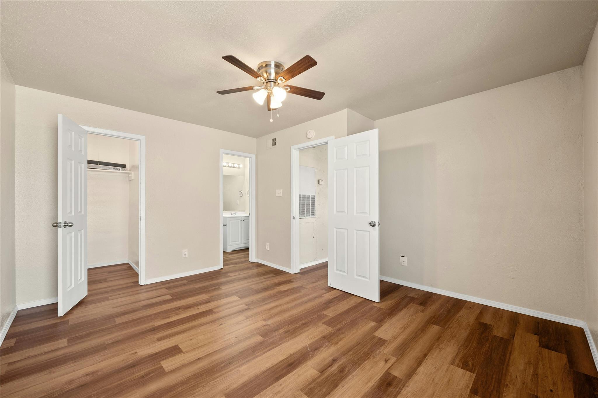 7111 E Highway 290 None E Property Photo 15