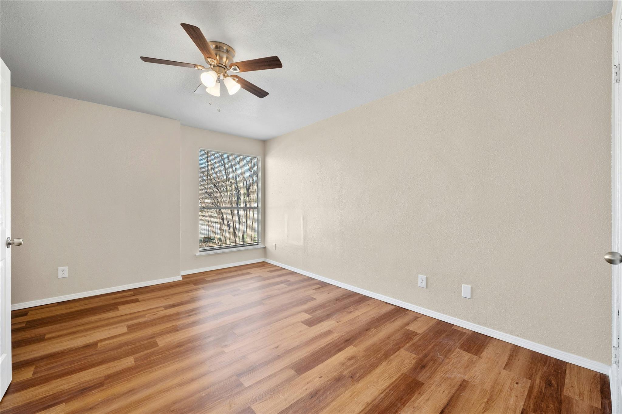 7111 E Highway 290 None E Property Photo 17