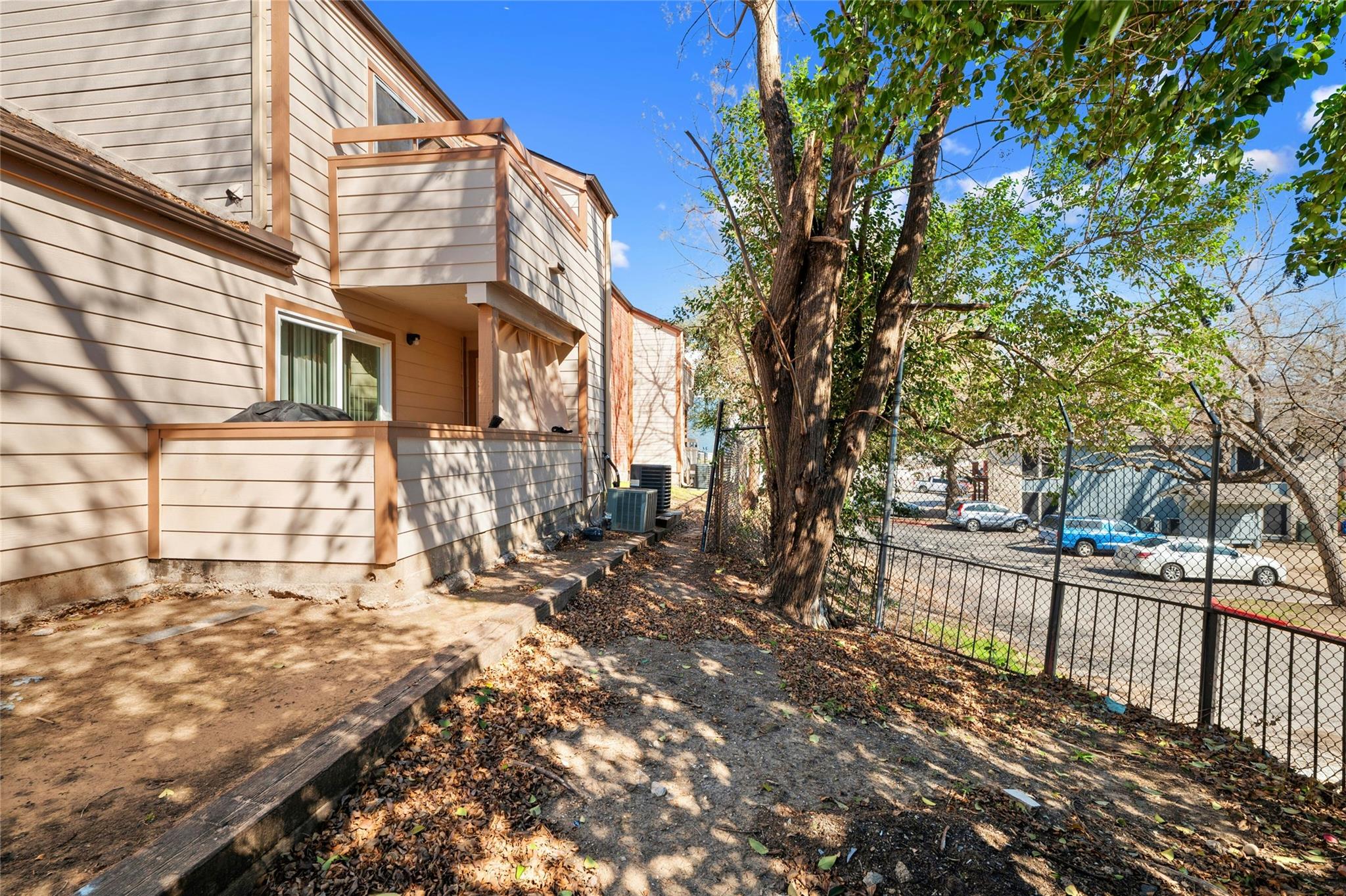 7111 E Highway 290 None E Property Photo 20