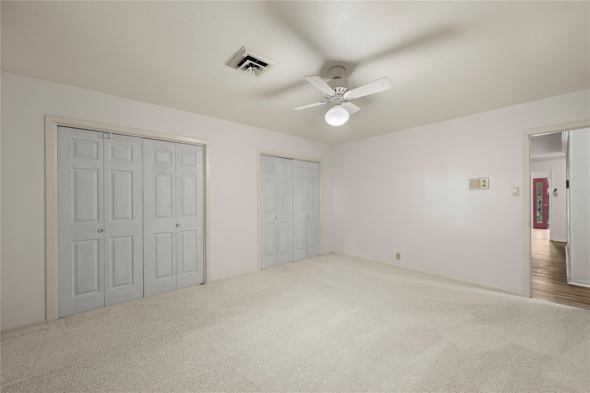 700 Shanklin Rd Property Photo 17