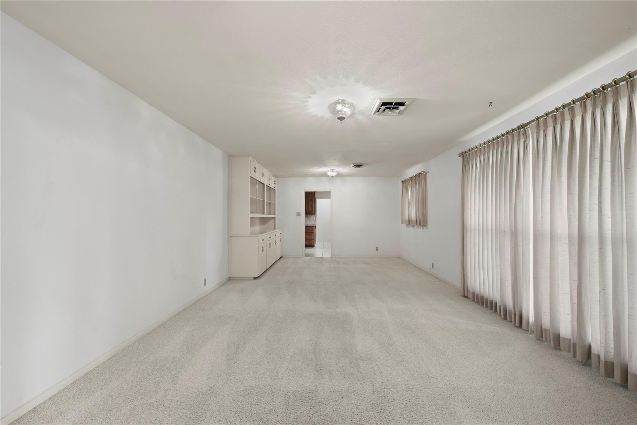 700 Shanklin Rd Property Photo 32