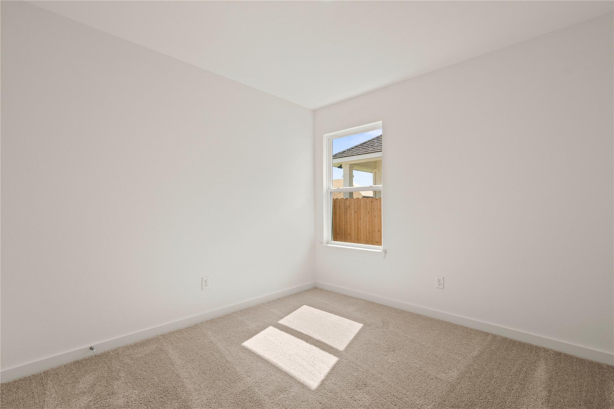 251 Gus Loop Property Photo 5