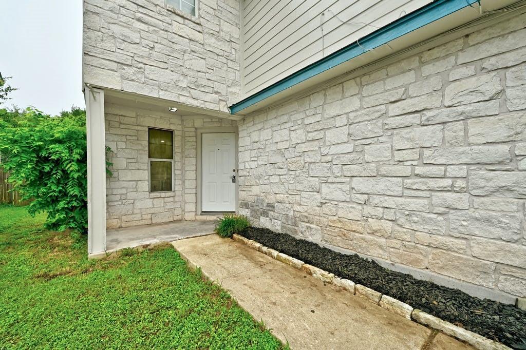 2320 Riddle Rd #a Property Photo 4