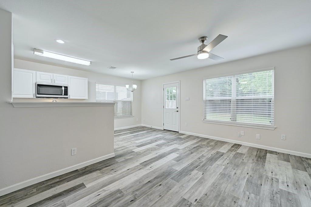 2320 Riddle Rd #a Property Photo 7
