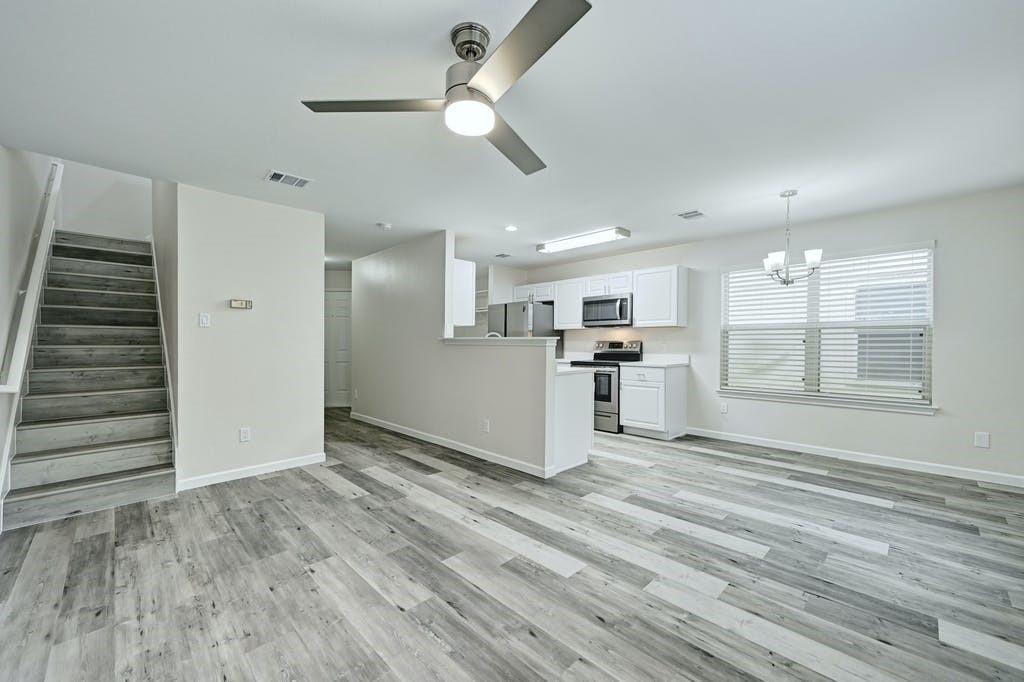 2320 Riddle Rd #a Property Photo 8