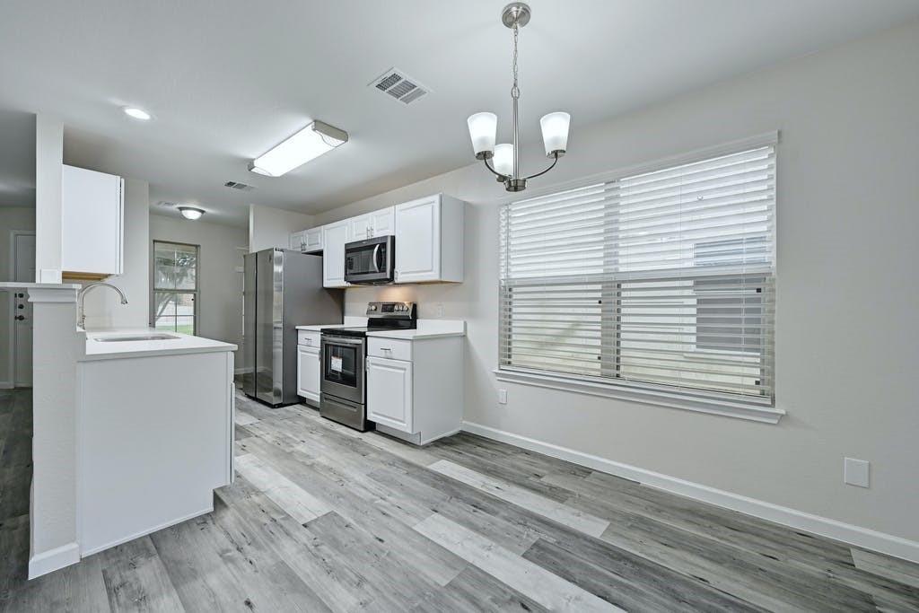2320 Riddle Rd #a Property Photo 9