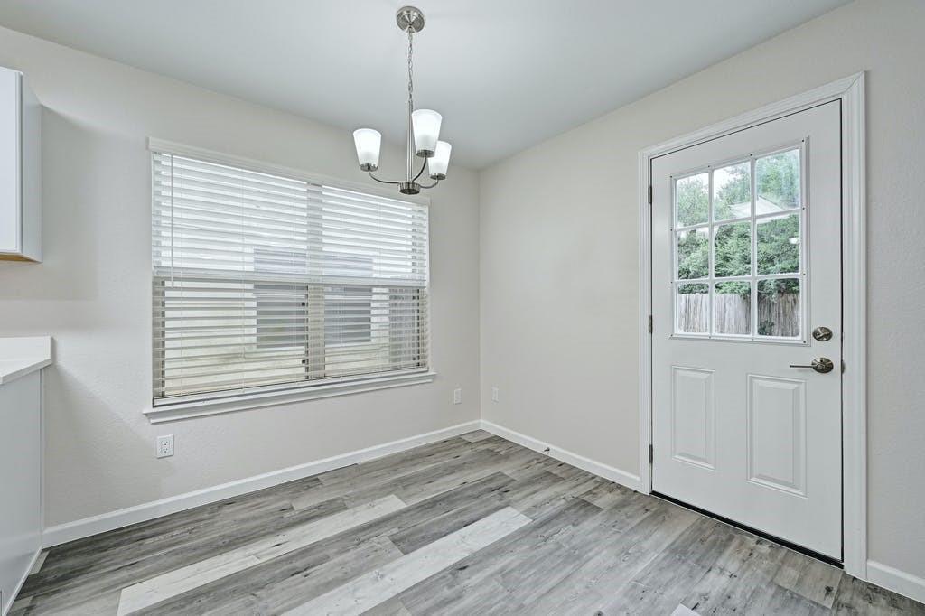 2320 Riddle Rd #a Property Photo 11