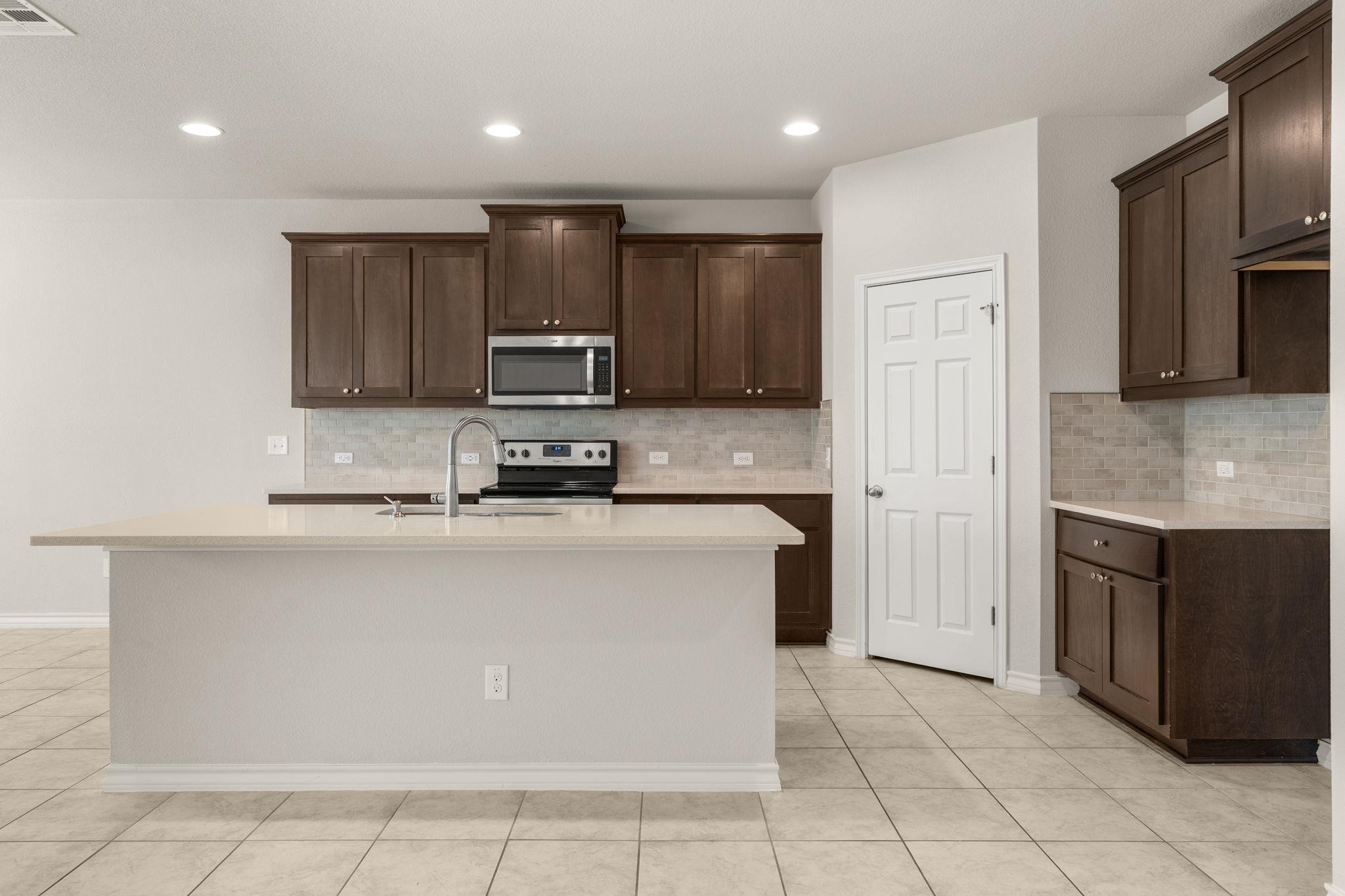 740 Aliso Trl Property Photo 10