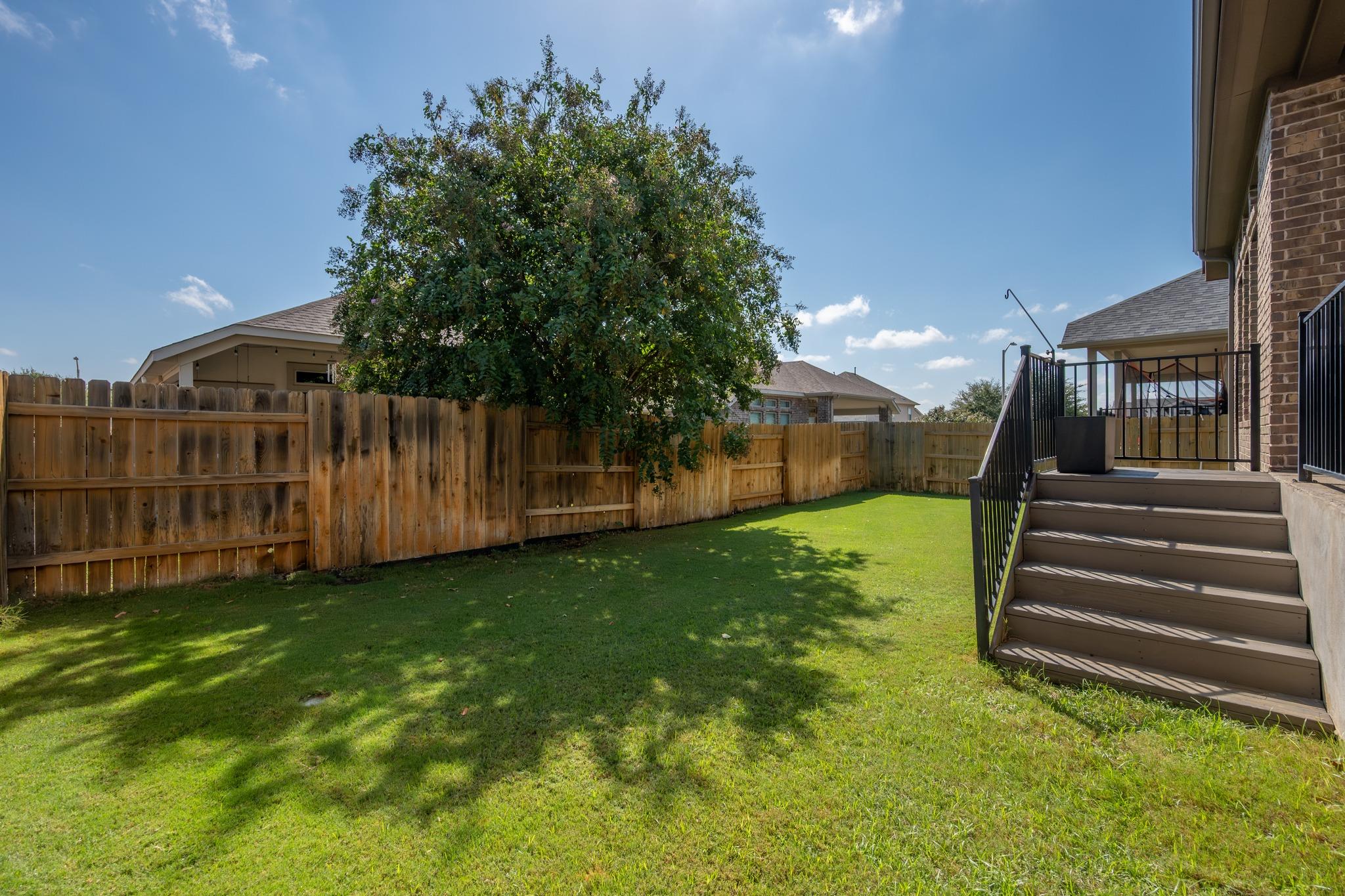 2404 Brook Crest Way Property Photo 24