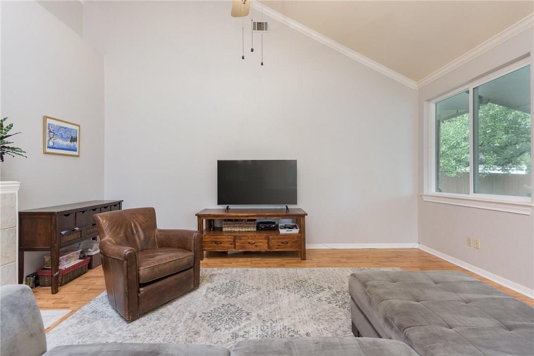 6300 Redgate Ct Property Photo 9