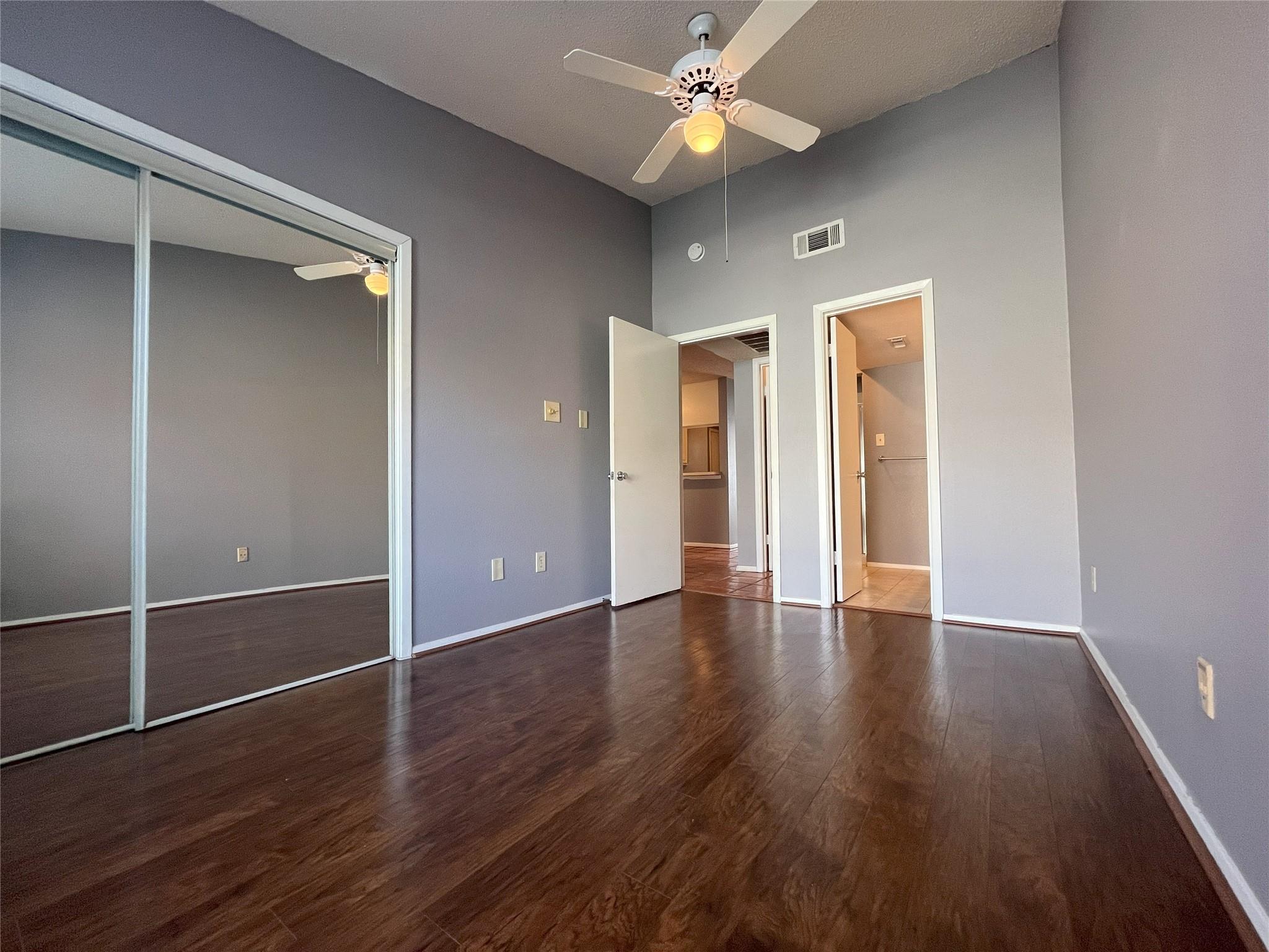 806 W 24th St #303 Property Photo 11