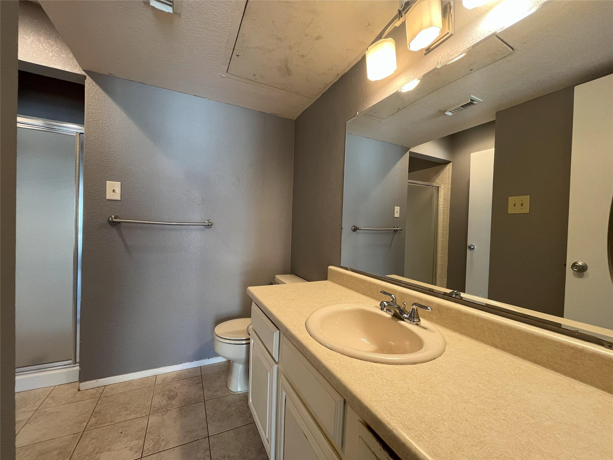 806 W 24th St #303 Property Photo 12