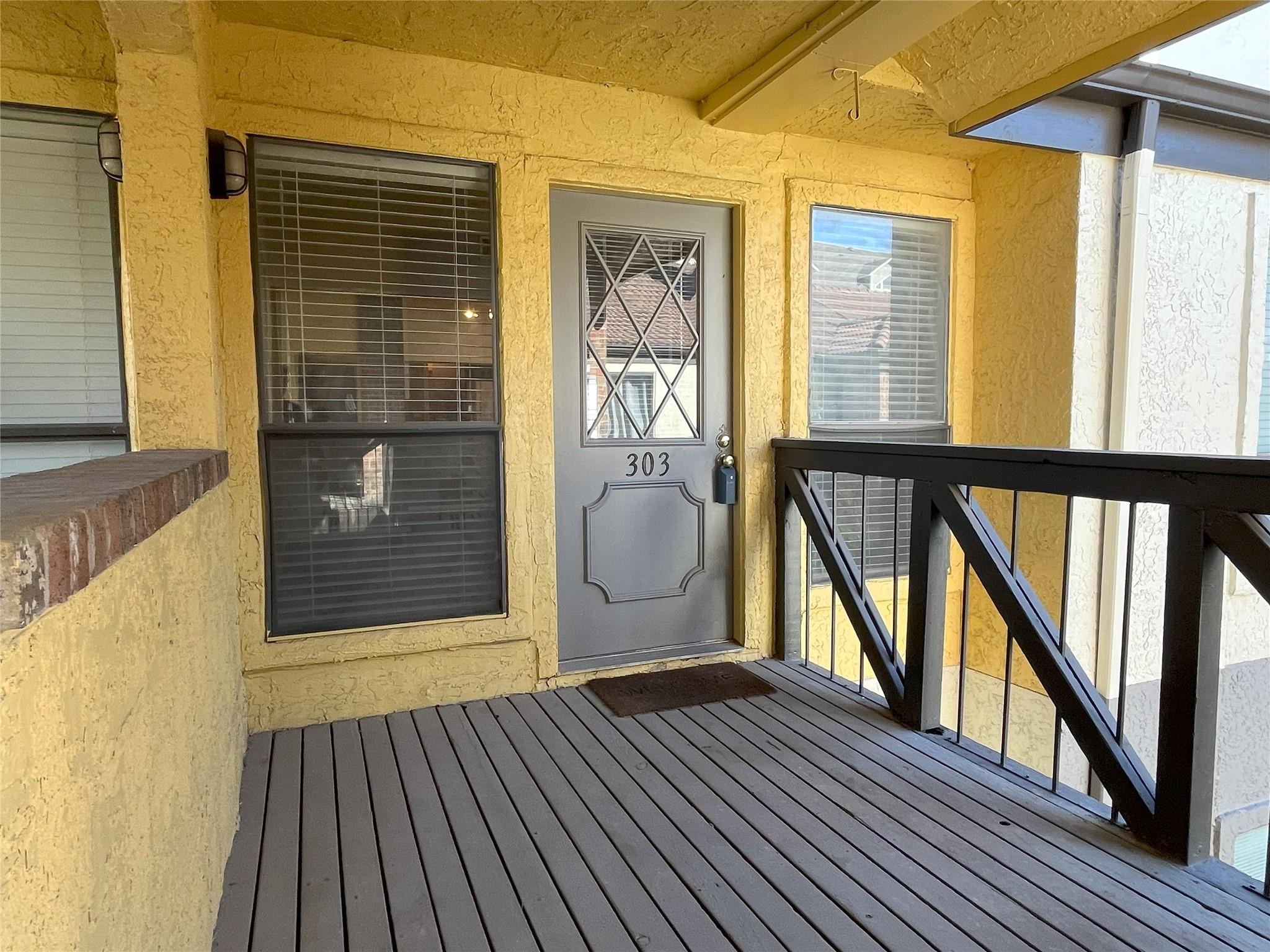 806 W 24th St #303 Property Photo 17