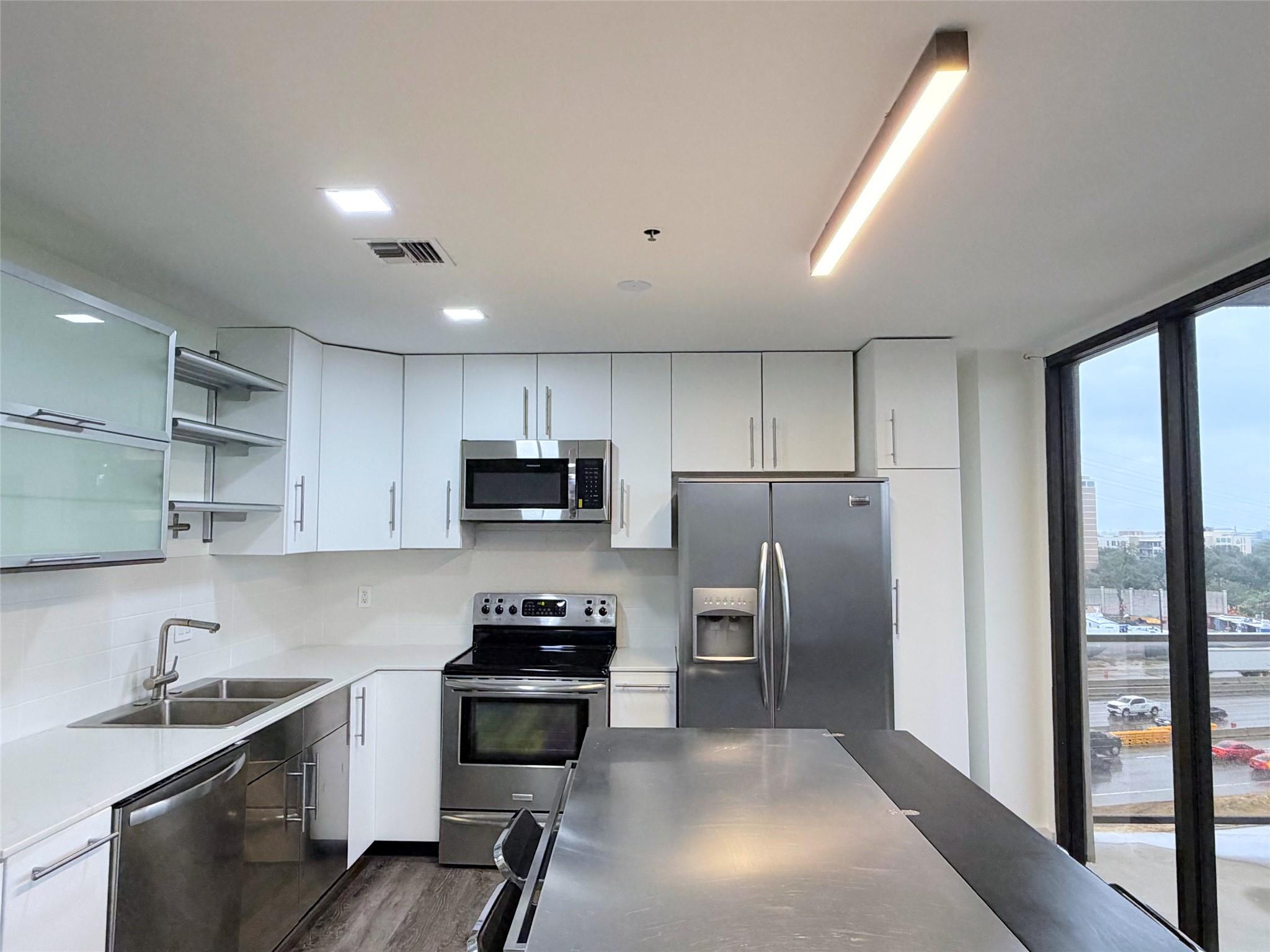 40 N Interstate 35 None #8d4 Property Photo 3