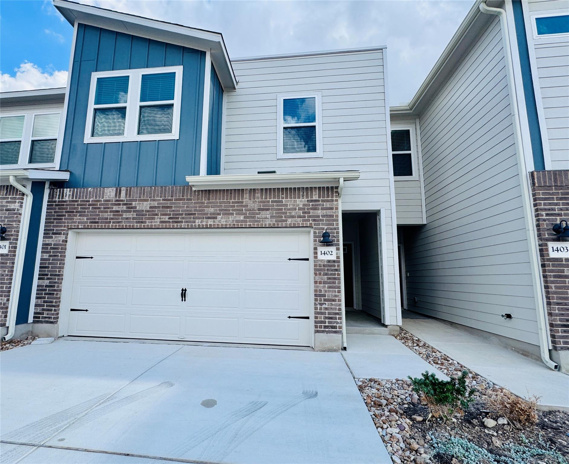 1850 Settlers Glen Dr #1402 Property Photo 1