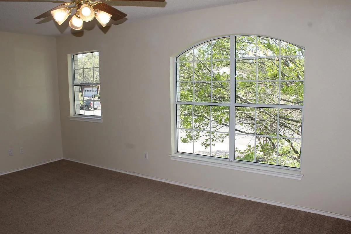 1409 Cedar Hills Blvd Property Photo 5