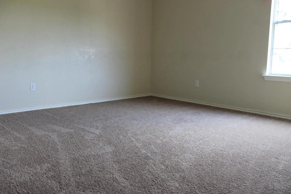 1409 Cedar Hills Blvd Property Photo 6
