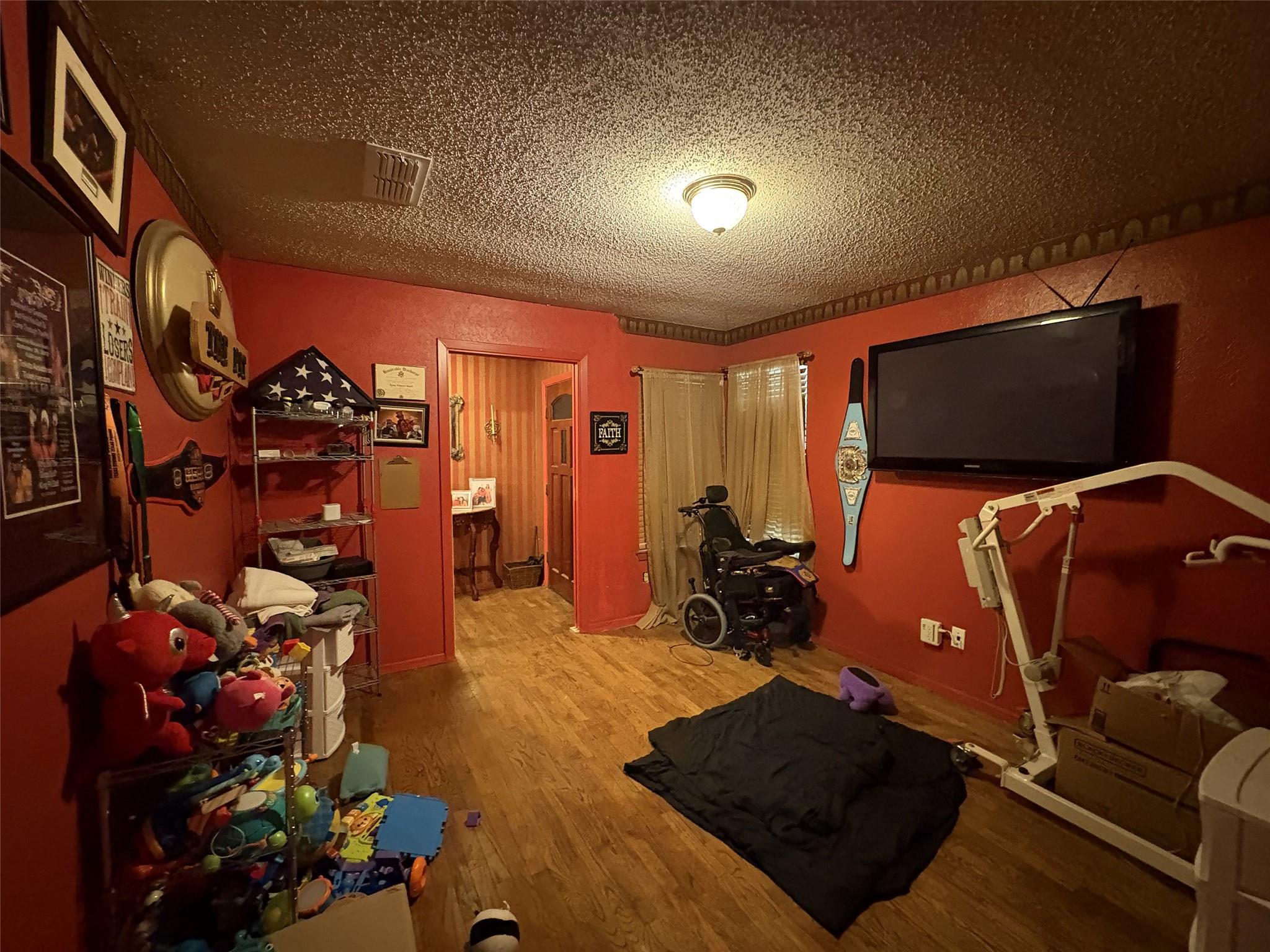 1006 Wisteria Cir Property Photo 7