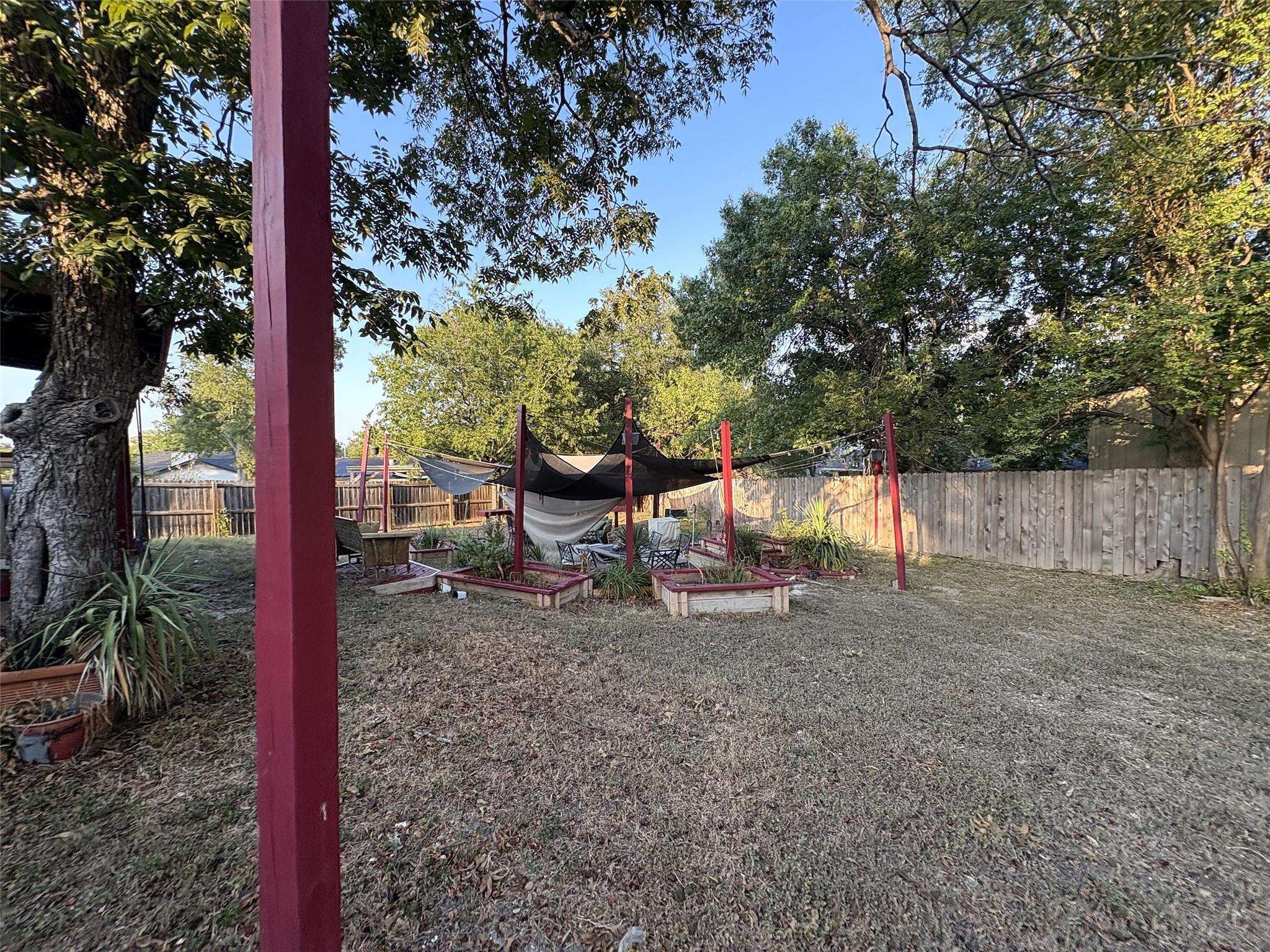 1006 Wisteria Cir Property Photo 24