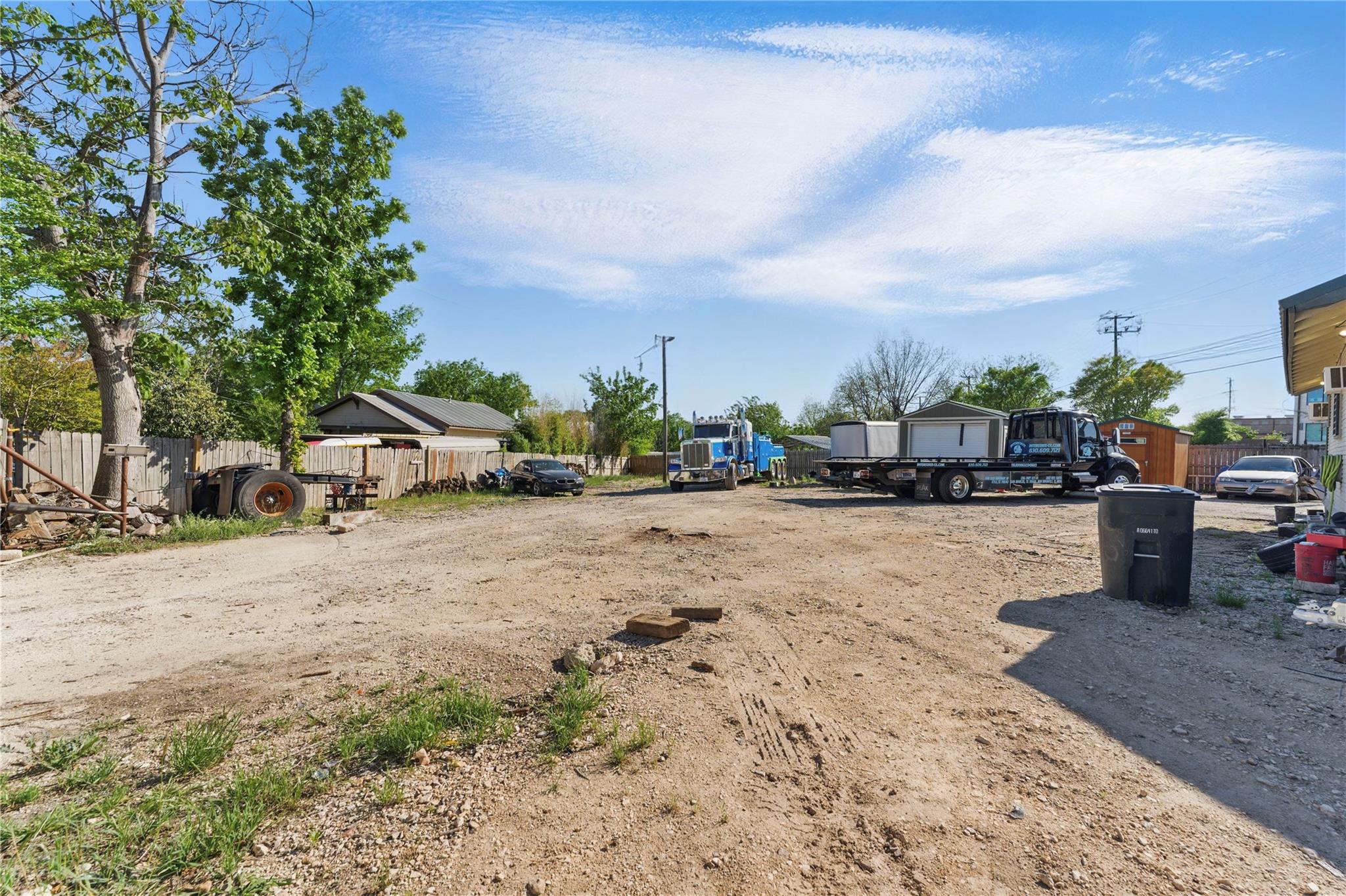 2007 Interstate 35 None S Property Photo 13