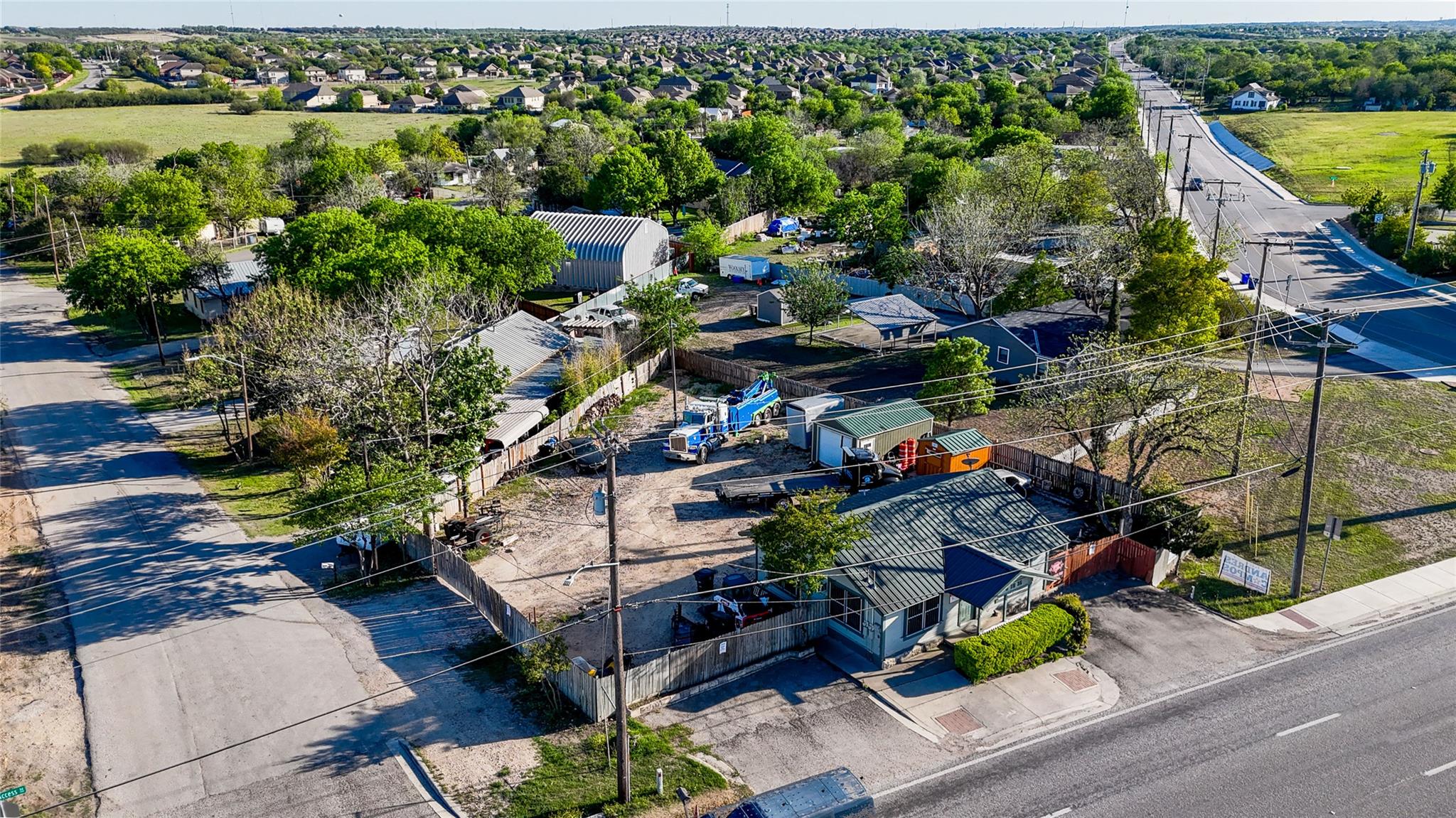 2007 Interstate 35 None S Property Photo 15