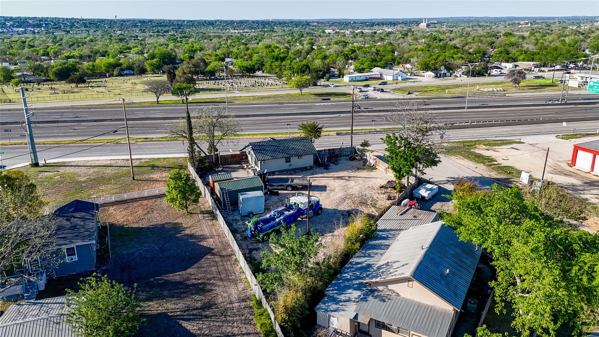 2007 Interstate 35 None S Property Photo 17