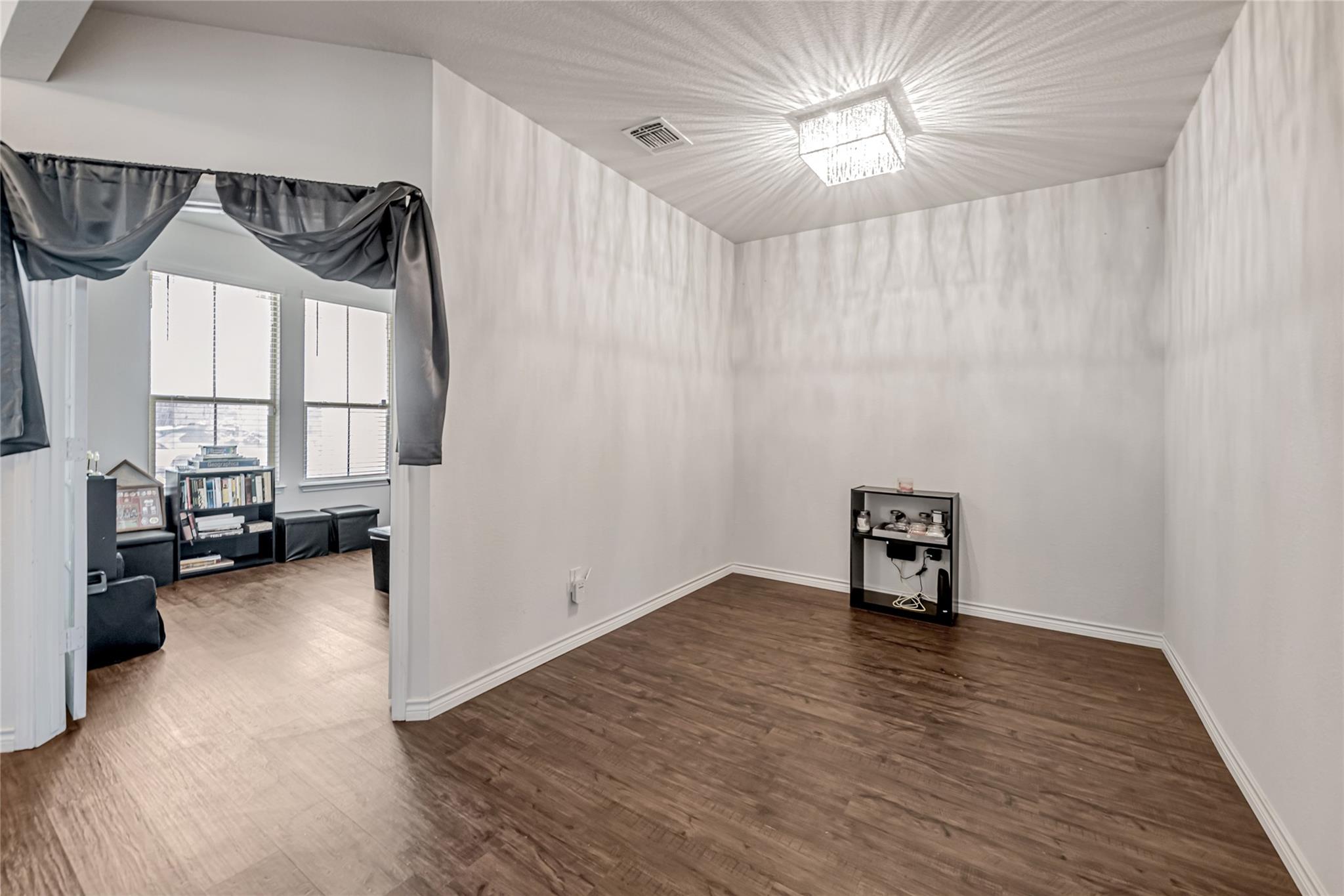 5103 Primavera Ln Property Photo 12