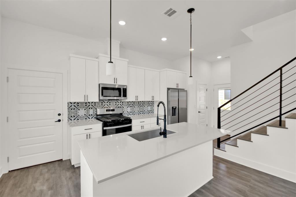 7603 Carver Ave #1-a Property Photo 2