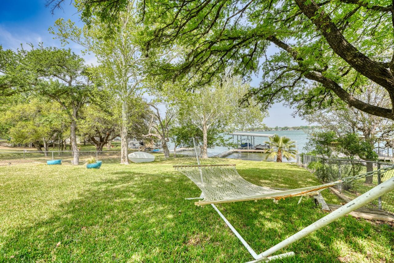 407 W Lakeshore Dr Property Photo 17